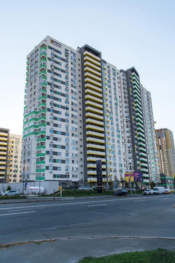 Myfreedom Апартаменти Метро Бориспільська Kiew Exterior foto